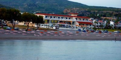 Hotel Kamari Beach 3*
